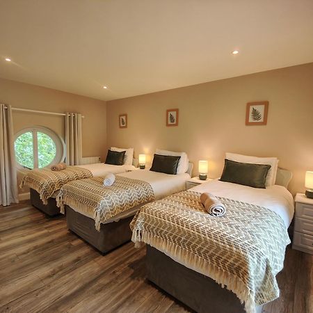 Moneylands Farm Self-Catering Apartments Аклоу Экстерьер фото